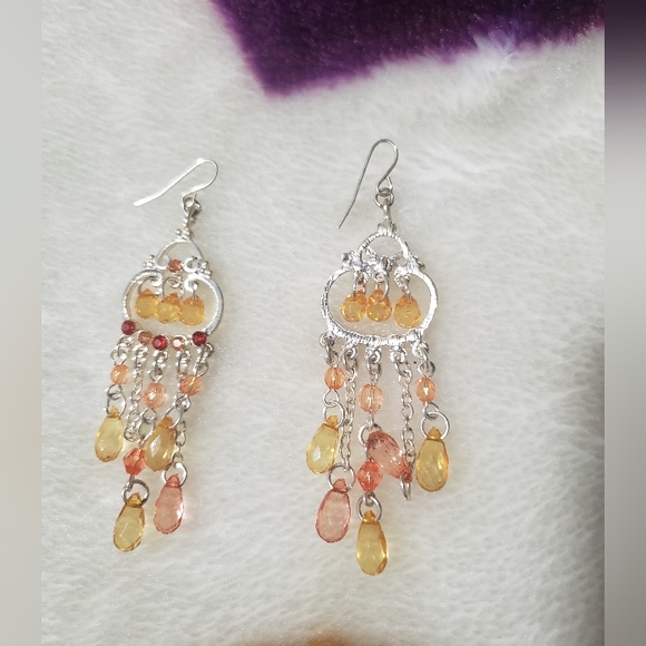 Dangle earrings - Picture 1 of 1